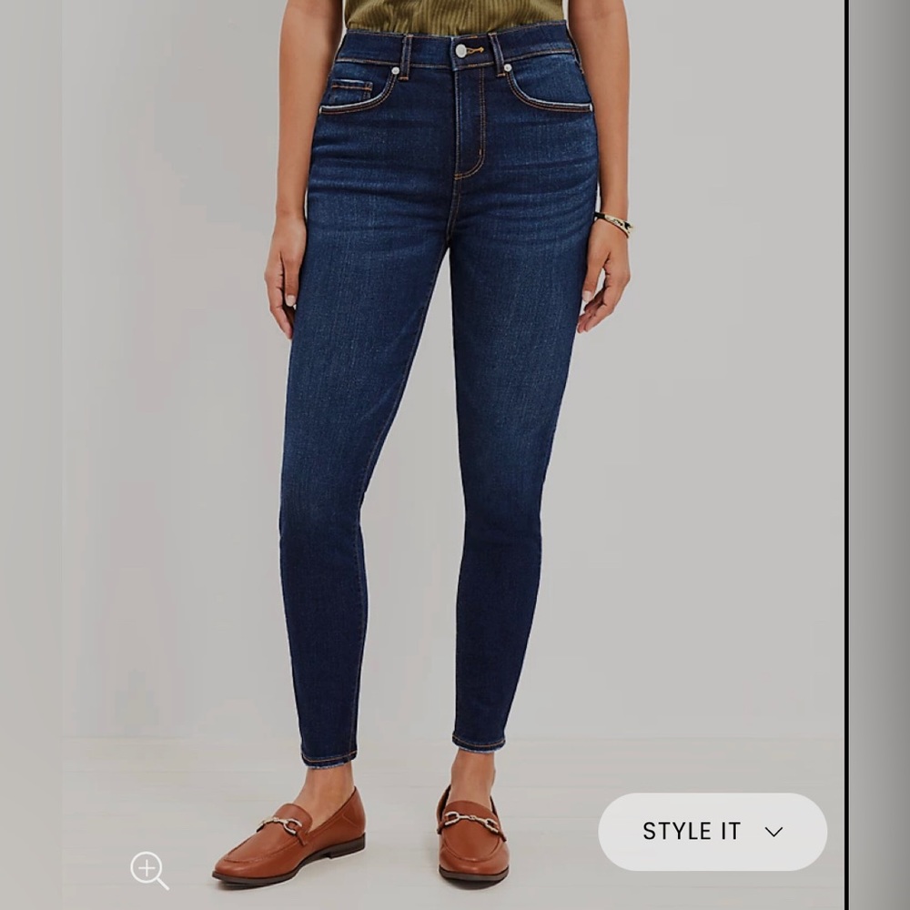 NWOT Loft Curvy Fit High Rise Skinny Jeans